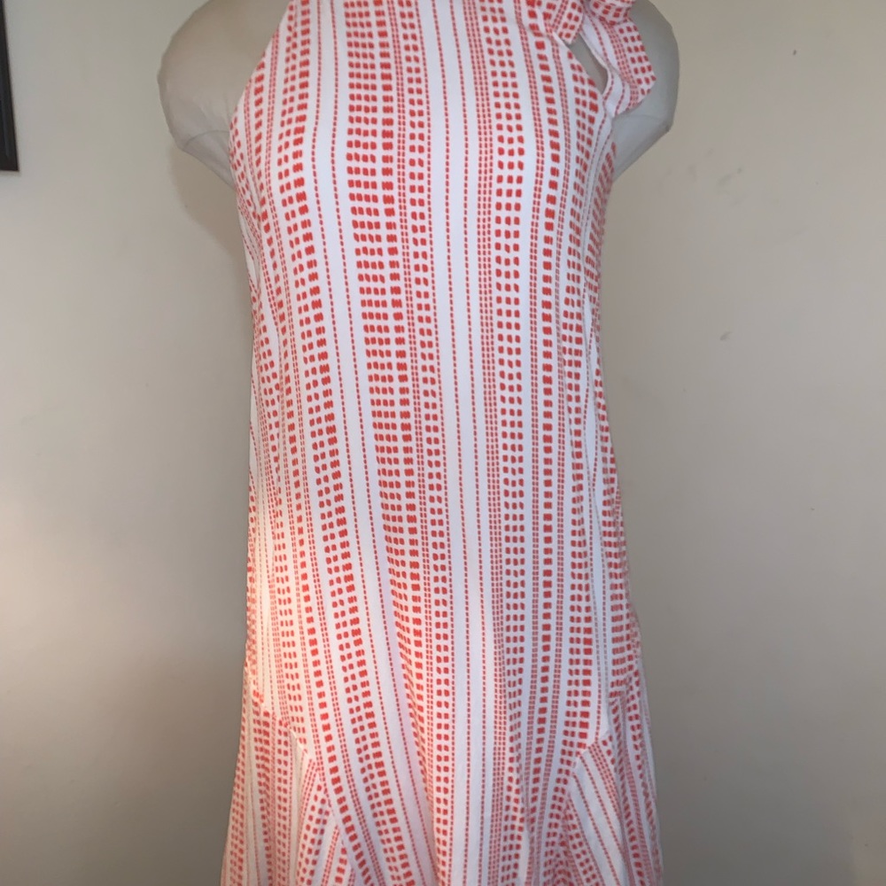 5 for $25💄Orange and white pattern dress from Cato